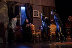 o-noapte-furtunoasa- (8)